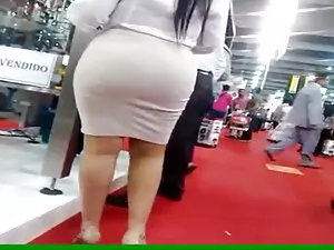 萨凡纳秘密集2 丰满的妈妈管