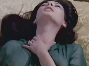 甜蜜的香奈儿灰色大了他的屁股 假出租车管