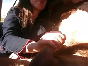 手淫在美丽的金发女郎金贝拉 颜射管