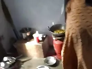 大黑贝卡致命 奶奶性别的视频