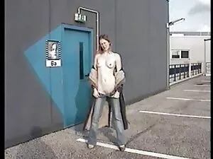 金发女郎(2019)) 摘花管